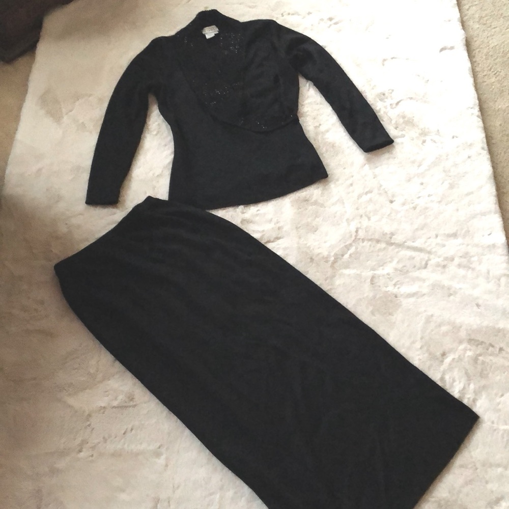 2-piece Black Skirt Suit